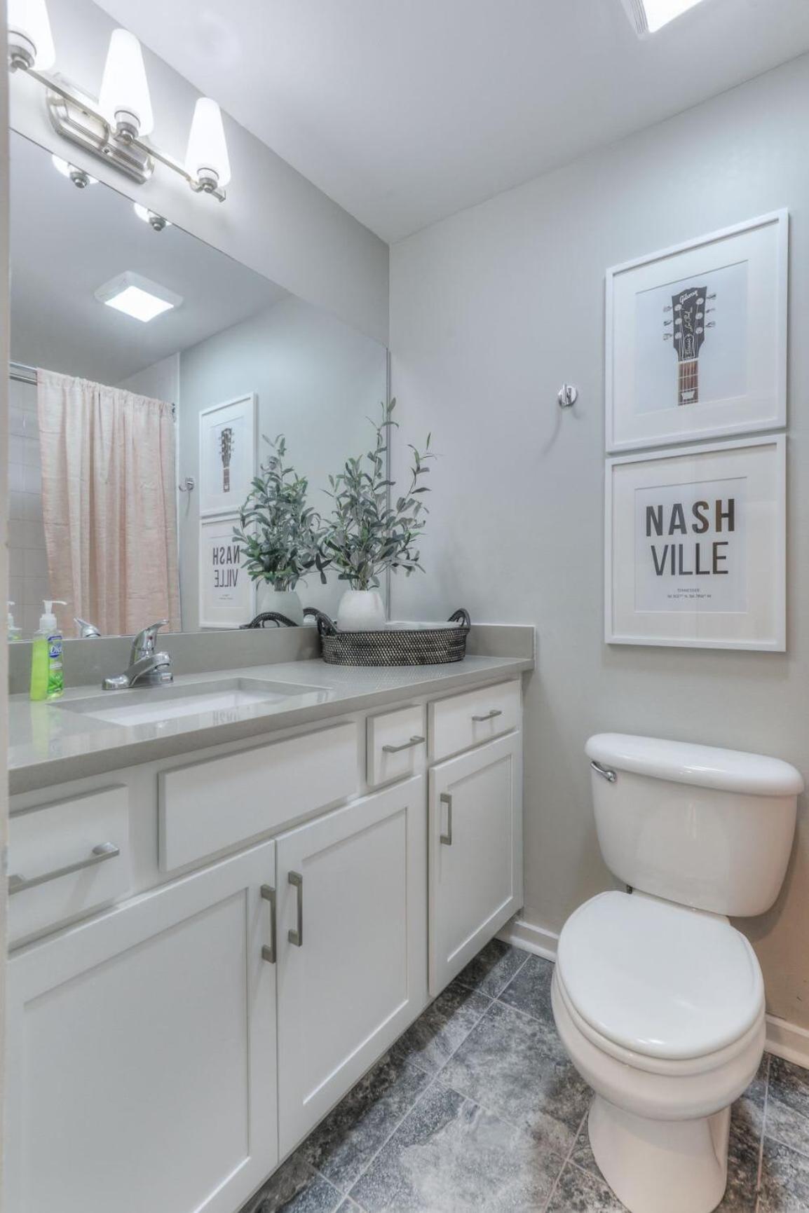 Walk To Broadway Riverfront Condo With Pool Nashville Exterior photo